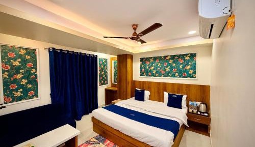 Deluxe Double Room (2 Adults + 1 Child)