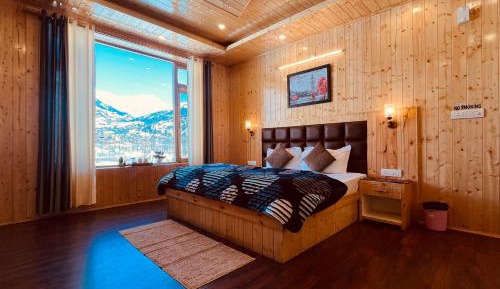 King Room with Mountain View