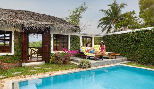 Lake Front Villa with Private Pool - Complimentary one-hour Sunset cruise (subject to weather conditions)