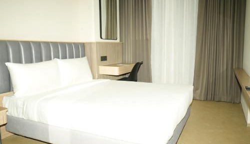 Standard King Room