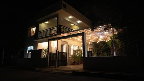 Villa with Garden View