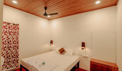Double Room with Balcony (2 Adults + 1 Child)