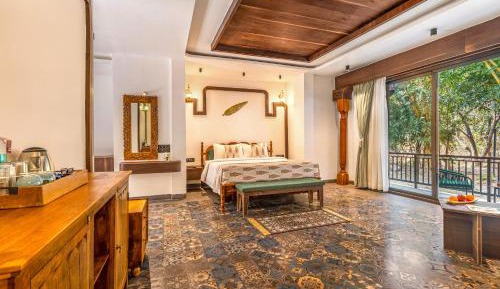 Junior Suite with Balcony