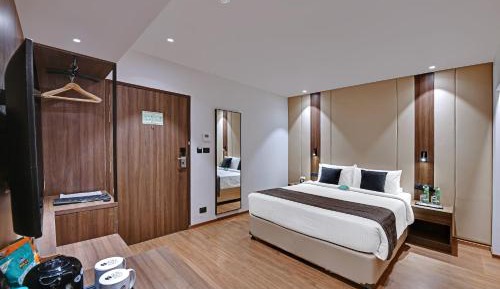 Standard King Room