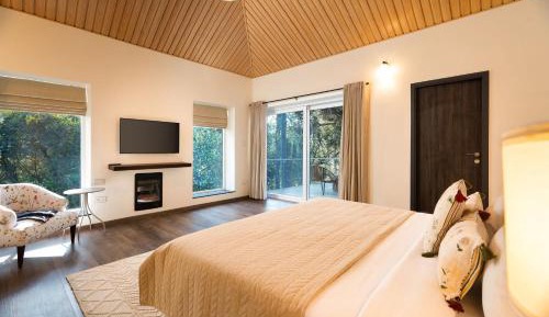 King Room with Balcony