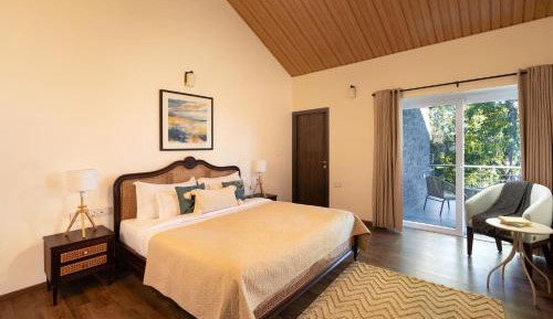 Deluxe Queen Room