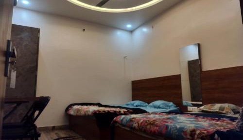 Deluxe Double Room (2 Adults + 1 Child)