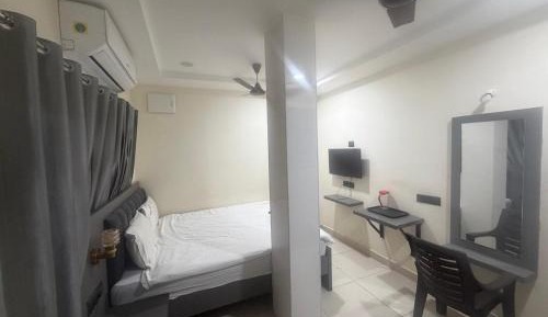 Double Room with Private Bathroom