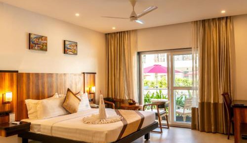 King Room with Pool View