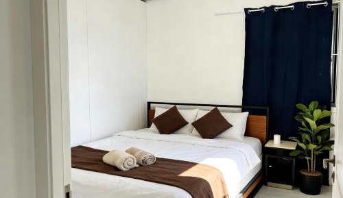 Double Room with Shared Toilet