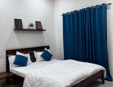 Two-Bedroom Deluxe Apartment with Balcony