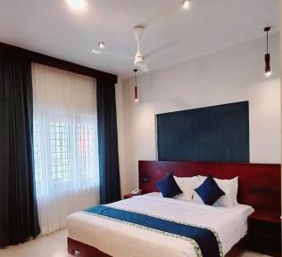 Deluxe Double Room (2 Adults + 1 Child)