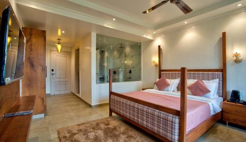Presidential Suite with Bathtub