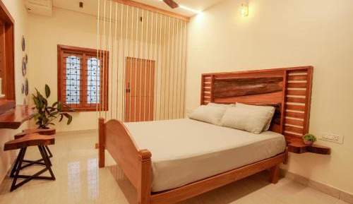 Standard Queen Room