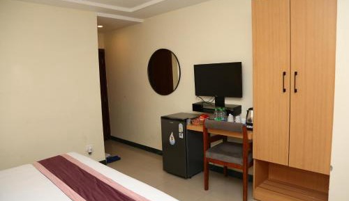 Deluxe Queen Room