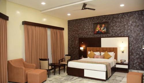 Suite with Garden View