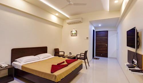 Deluxe Room AC