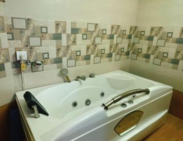 Boutique Room with Jacuzzi – Sea-Facing