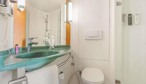 Standard Room with 2 Single Beds