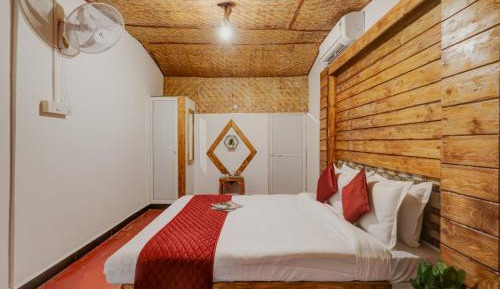 Double Room with Pool View