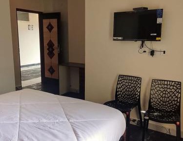 Double Room with Balcony (2 Adults + 1 Child)
