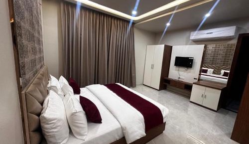 Luxury Triple Room