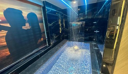 Suite with Private Pool