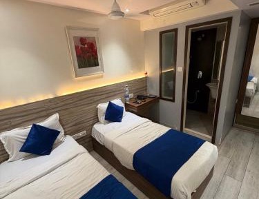 Twin Room with Private Bathroom