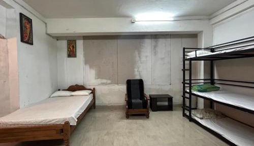 10-Bed Mixed Dormitory Room