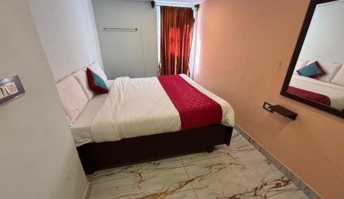 Deluxe Room (2 Adults + 1 Child)