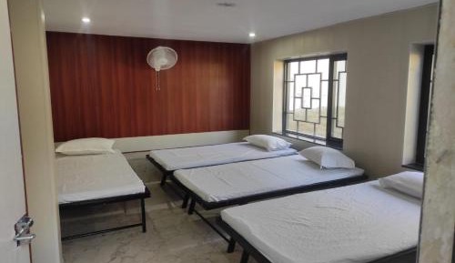 4-Bed Mixed Dormitory Room