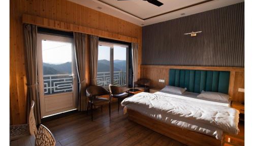 King Room with Balcony
