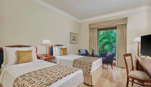 Winter Green Twin Room with Garden View