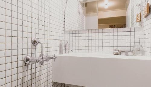 4th Floor Suite Room with Bathtub