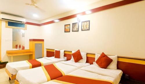 Deluxe Family Room