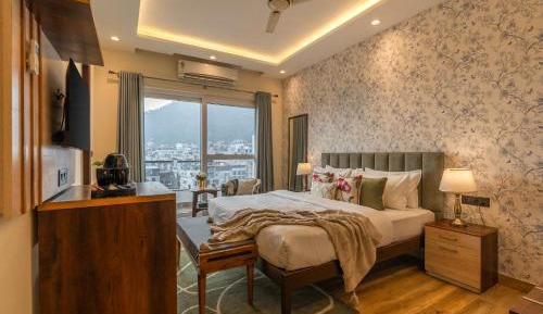 King Room with Mountain View