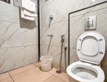 Deluxe Double Room (2 Adults + 1 Child)