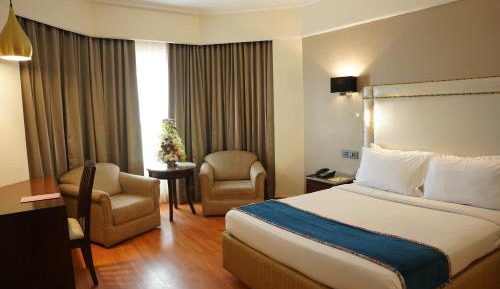 Superior Double or Twin Room with City View with Early check-in and late check-out 2 hrs.(Subject to availability),  2 pieces of ironing , 25% credit Spa, Complimentary fruit basket & cookie platter - 1 per stay 