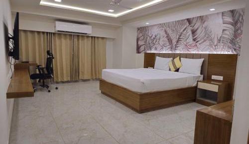 Deluxe King Room