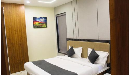 Standard King Room