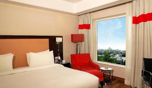 Superior Room with Taj Mahal View and 10% discount on food, beverages and laundry | 50% discount on spa until 5pm | 1+1 IMFL Happy Hours from 1pm to 5pm  (Henry's Pub Only)