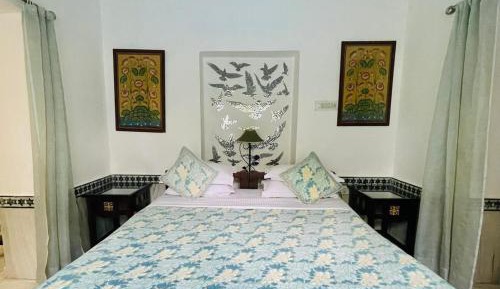 Standard Queen Room