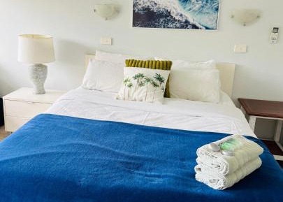 Twin Room with Partial Sea View
