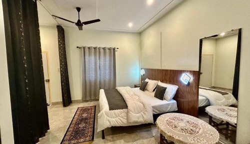 Deluxe King Suite
