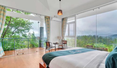 King Room with Mountain View