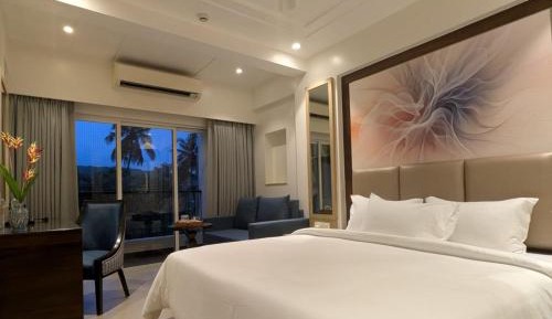 Meritas Signature Room with Balcony - 15% Discount on Food & Beverages