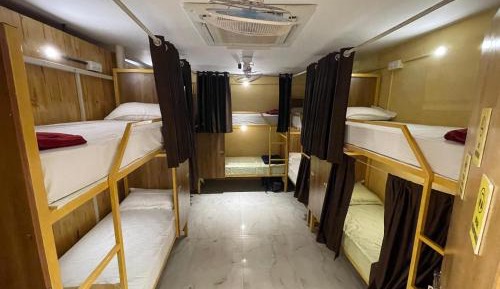 Mixed Dormitory Room