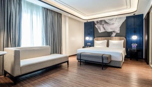 Junior Suite - 15% off on Food & Beverage services, Complimentary Laundry service for upto 2 clothing item(s)