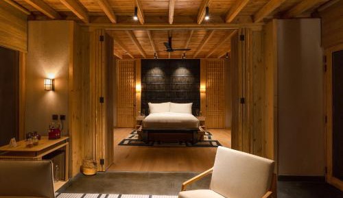 Suite with Mountain View