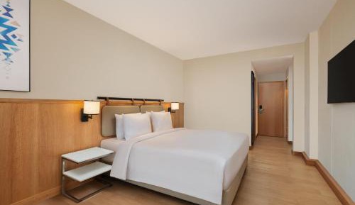 Superior King Room with 15% discount on Food and Soft beverages,02hr of Early check-in or late check-out (subject to availability)